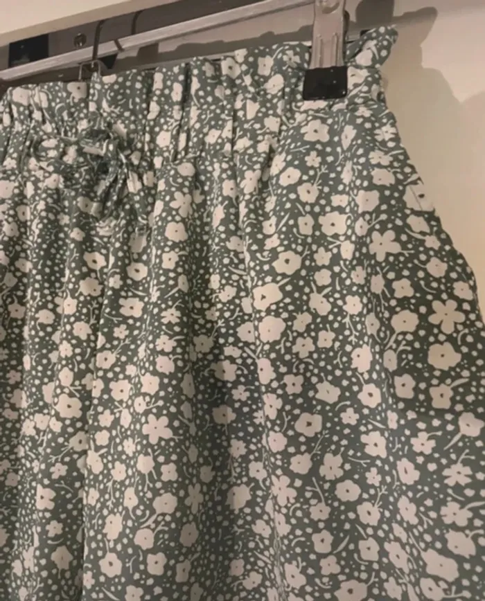 Short fleuri vert d’eau - taille S/M 🌿 - photo numéro 2