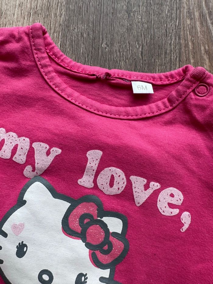 - Ensemble Hello kitty - 6 mois - Très bon état - photo numéro 2