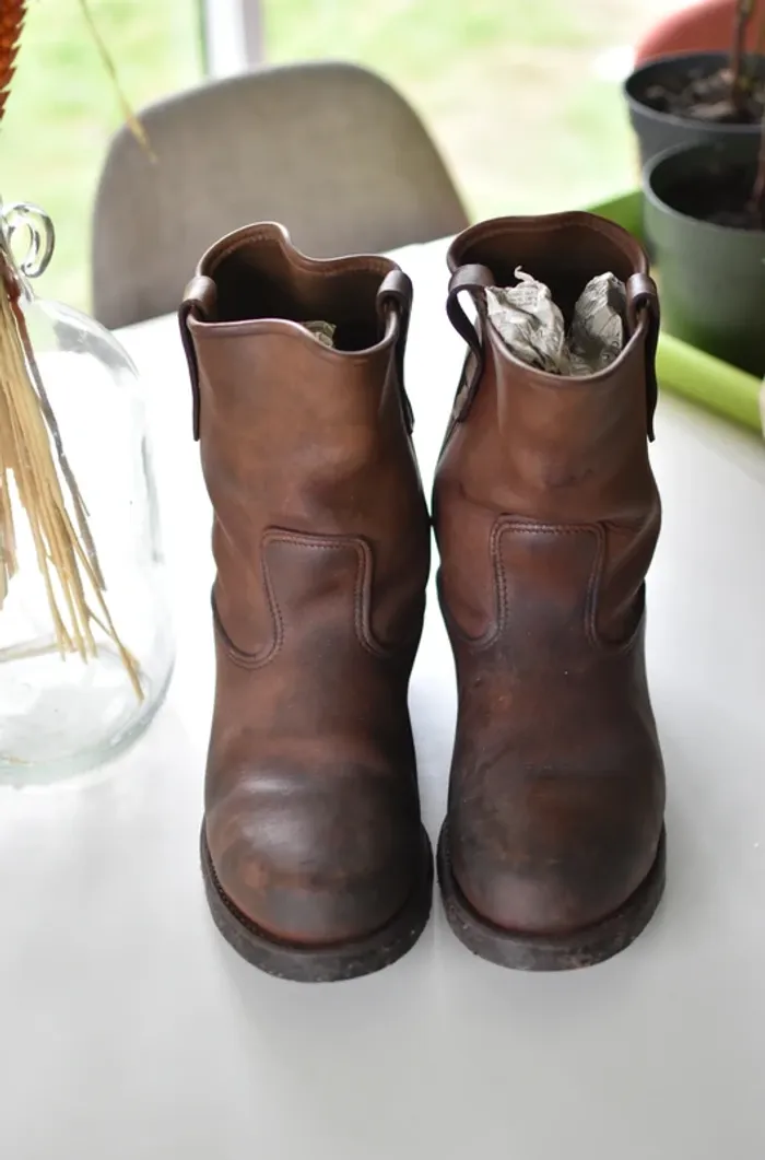 Chaussures Anciennes de mineur - photo numéro 4