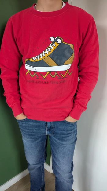 Pull rouge humoristique "Semelles like teen Spirit" - Taille M - Bizzbee