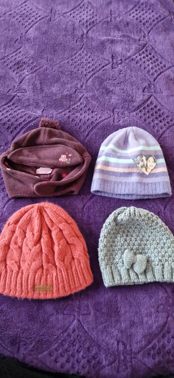 Lot de 4 bonnets pour fille
