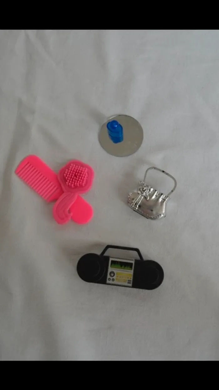 Barbie avec accessoires - photo numéro 8