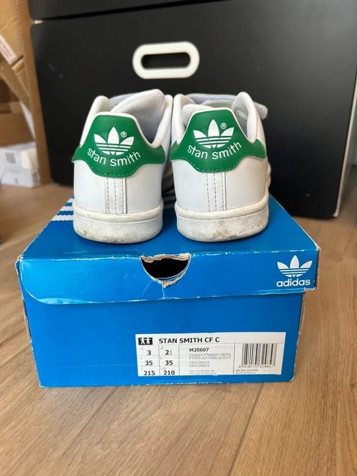Stan smith scratch