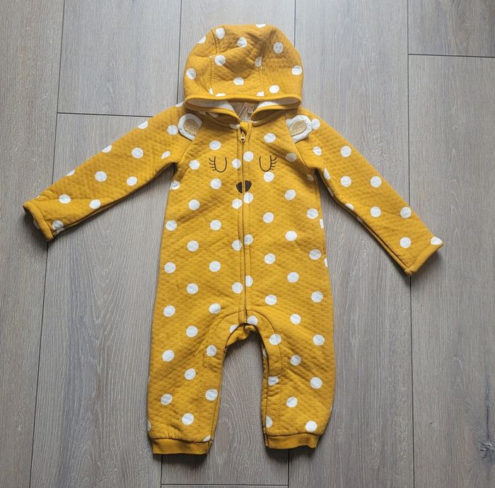 Surpyjama couleur moutarde. Fille ou garçon 9 mois. Marque Orchestra