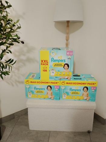 Couches Pampers prenium protection taille 4