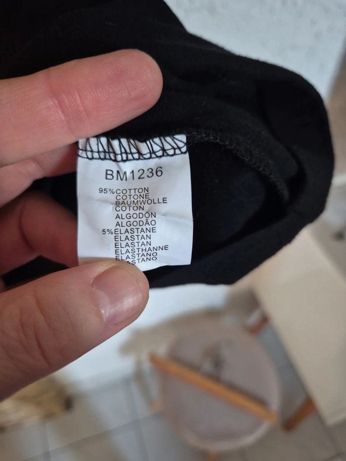 Joli Tee-shirt uni noir manches courtes XXVII Paris taille M - photo numéro 5