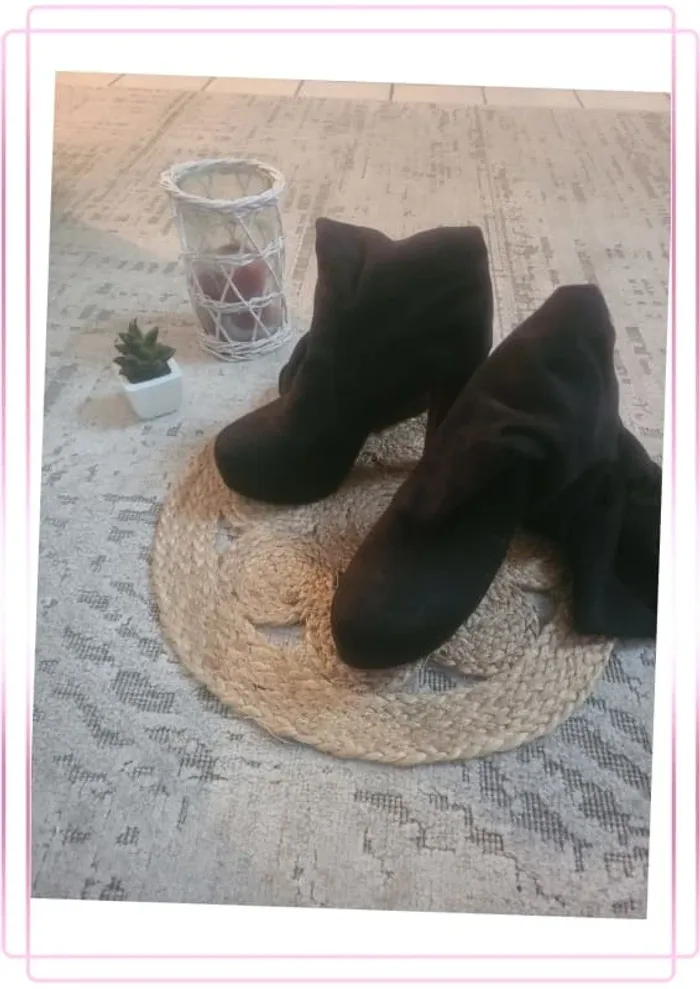 Bottes cuissardes noires – T38 – Talon 12 cm - photo numéro 2