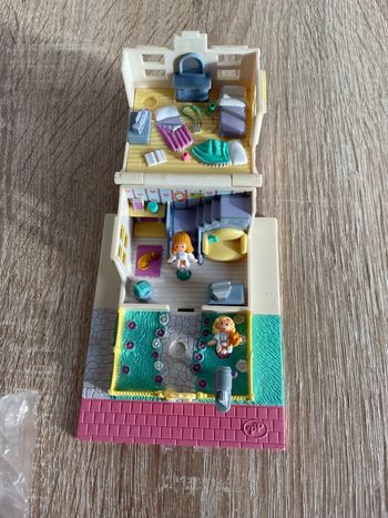 Polly Pocket Cosy cottage