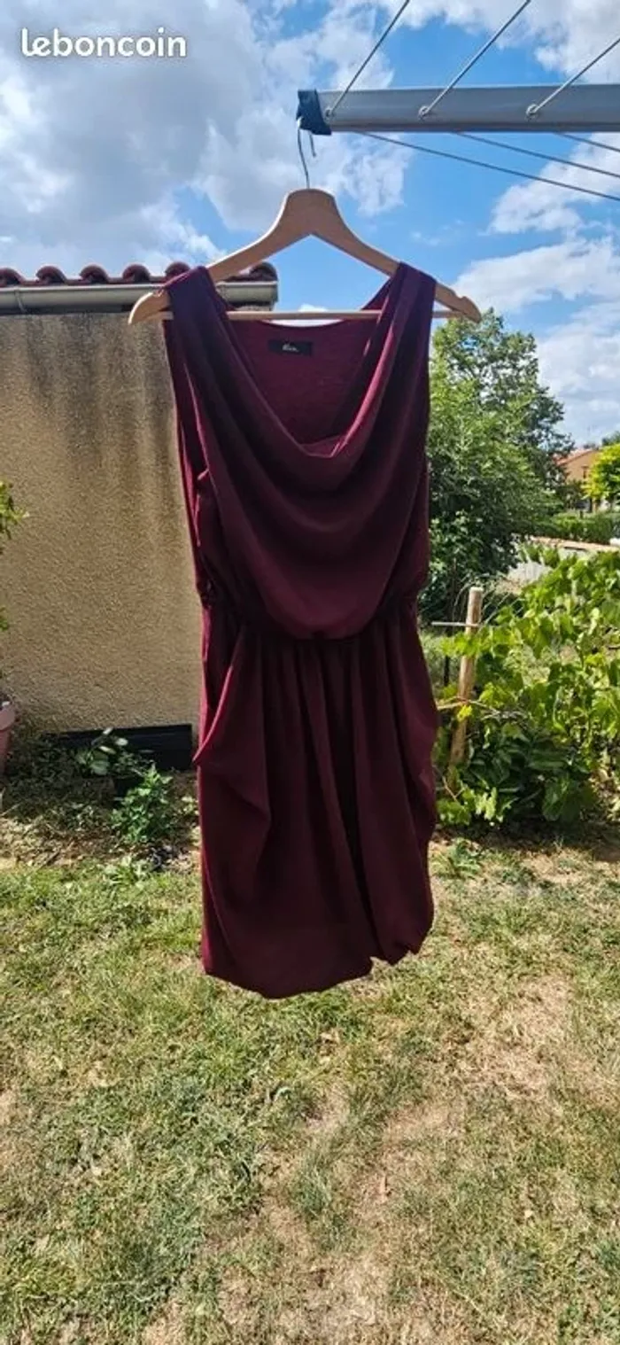 Robe bordeaux - photo numéro 2