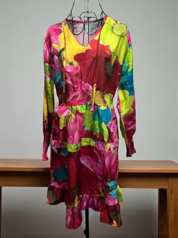 🟦 Jolie robe colorée 🟦 P