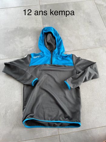 Sweat à capuche kempa gris et bleu 12 ans