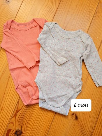 Lot de 2 bodies manches longues (6 mois)