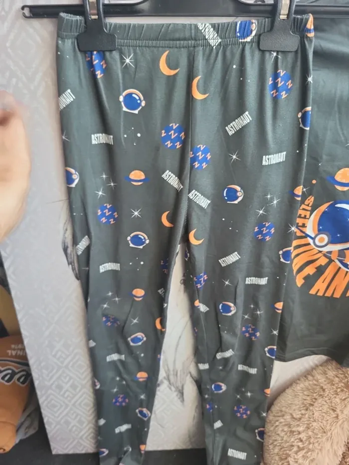 Pyjama astronaute - photo numéro 2