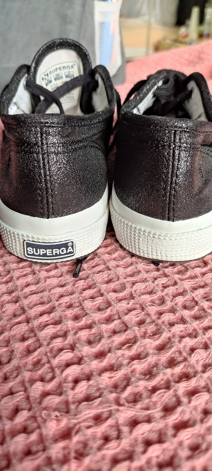 Basket Superga noir brillant - photo numéro 5