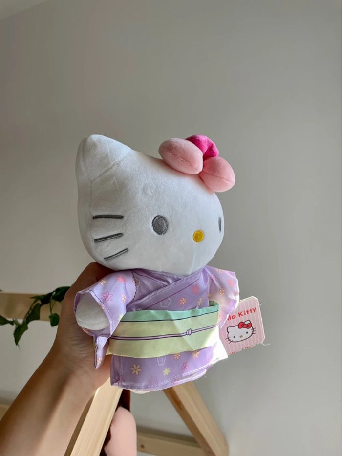 Peluche Hello Kitty sanrio Kimono 👘 - photo numéro 16