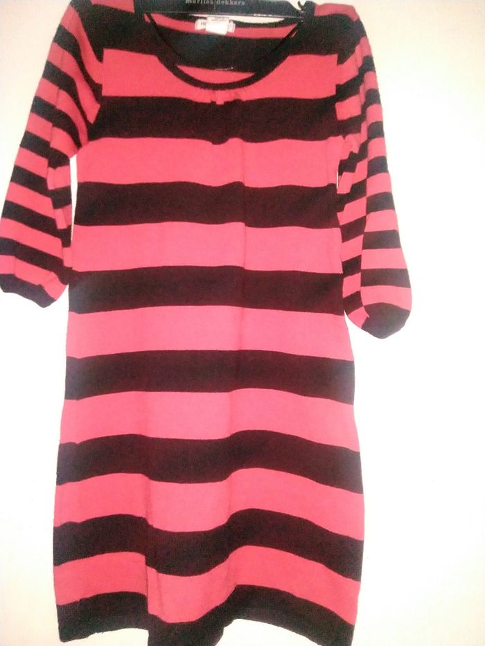 Robe manche longue rayure noir et rouge