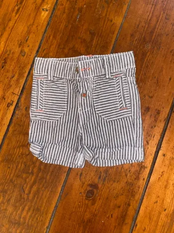 Short 3 mois
