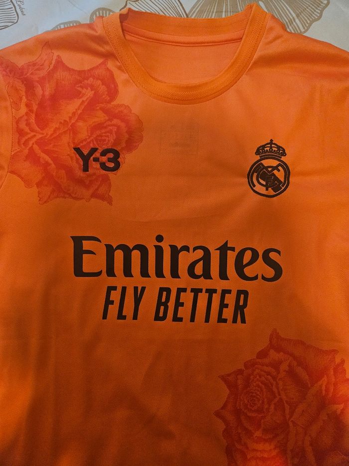 Maillot Real madrid neuf Taille M - photo numéro 6