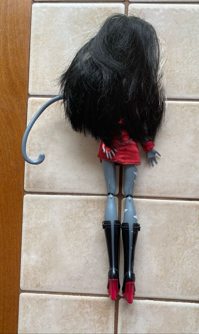 Poupée Monster High - photo numéro 2