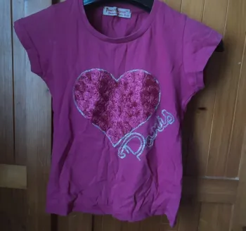 T-shirt a motif coeur 6 ans