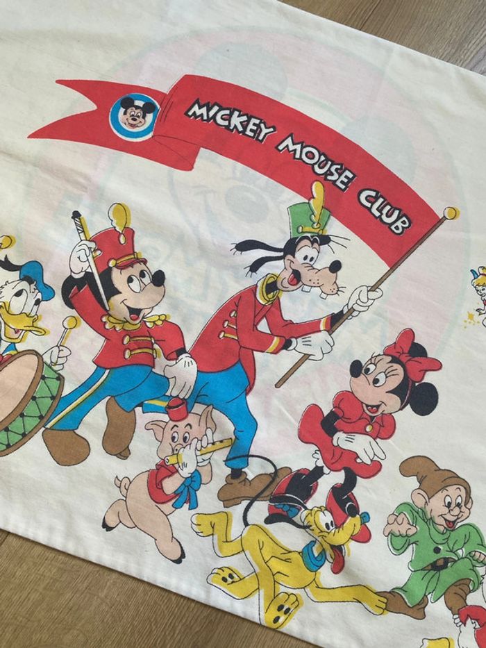 Taie d’oreiller Mickey Disney rectangle 75x52 cm - photo numéro 3