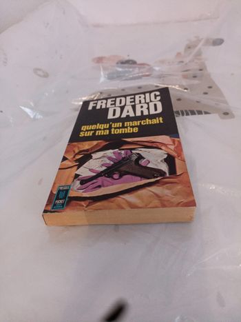 Quelqu un marchait sur ma tombe