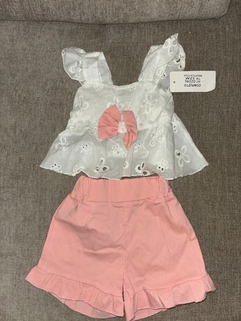 Ensemble bébé fille neuf haut et short taille 12 mois