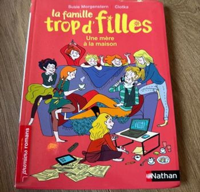 Livre jeunesse la famille trop d’ailleurs
