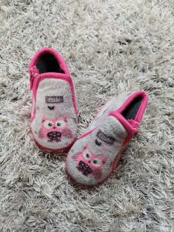Chaussons bébé fille hibou rose et gris fermeture éclair pointure 18