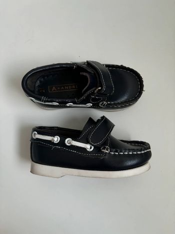 Chaussures bateau pointure 21.