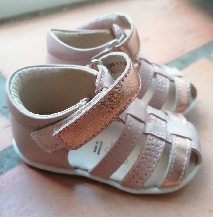 Chaussure bébé taille 19 - photo numéro 7