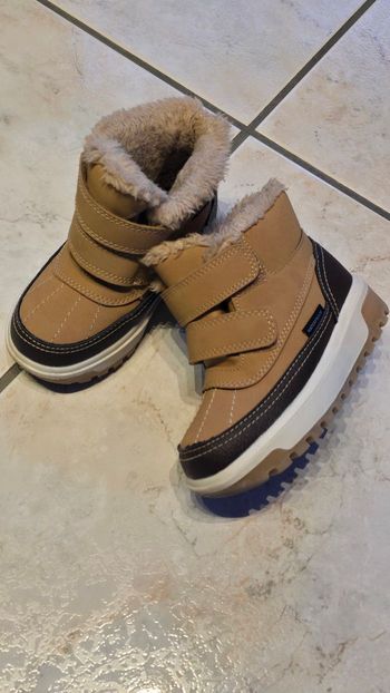 💙💙😍🤩🥰🥰superbes Bottines ( chaudes et déperlantes )fourrées Pointure 24 garçon 💙💙😍🤩🥰🥰