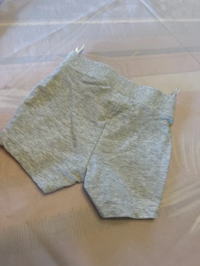 Lot de 3 shorts C&A baby - 3/6 mois - photo numéro 7