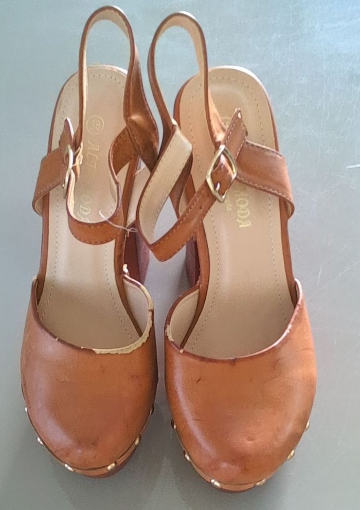 Chaussures à talon marque Alta Moda taille 38 couleur marron pour femme