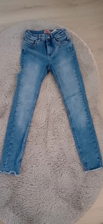 Jeans femme ou ado only xs longueur 30.