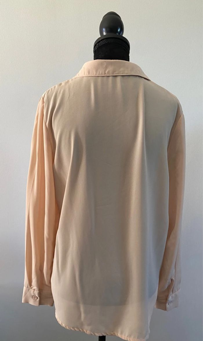 Chemise Queens beige clair avec broderies taille S - photo numéro 5