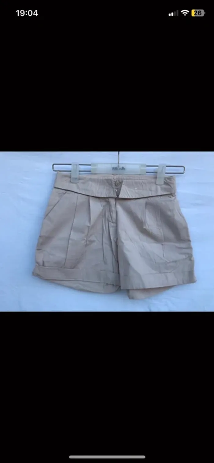 short beige