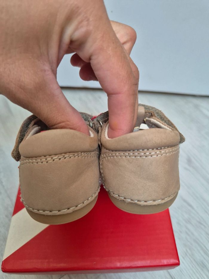 Chaussure premier pas kickers beige en cuir souple - photo numéro 4