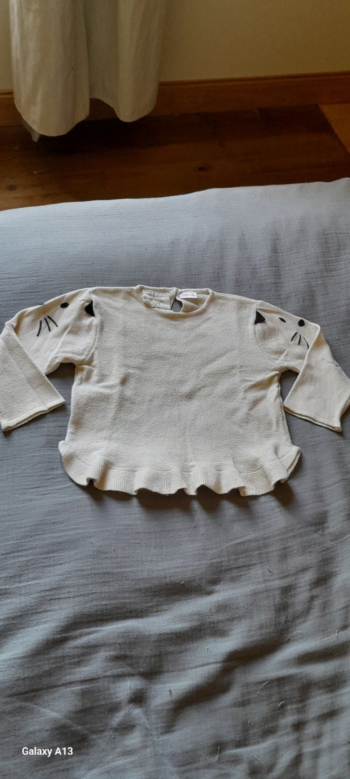 Pull 12-18 mois