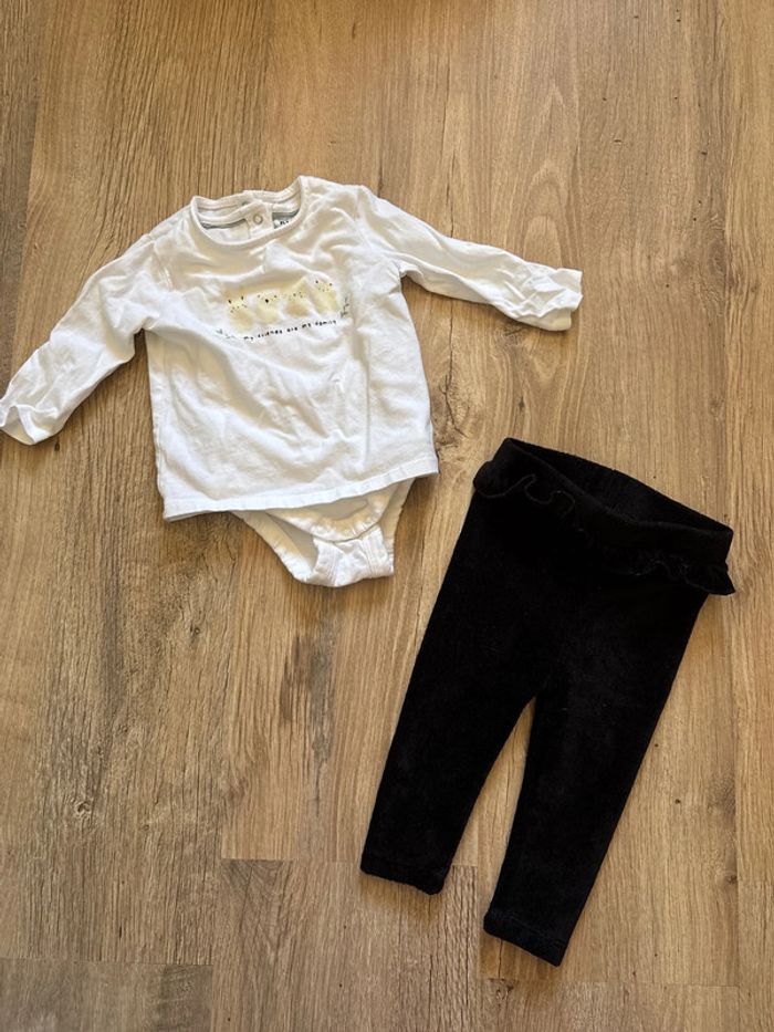 Ensemble haut/body + pantalon velours 6 mois