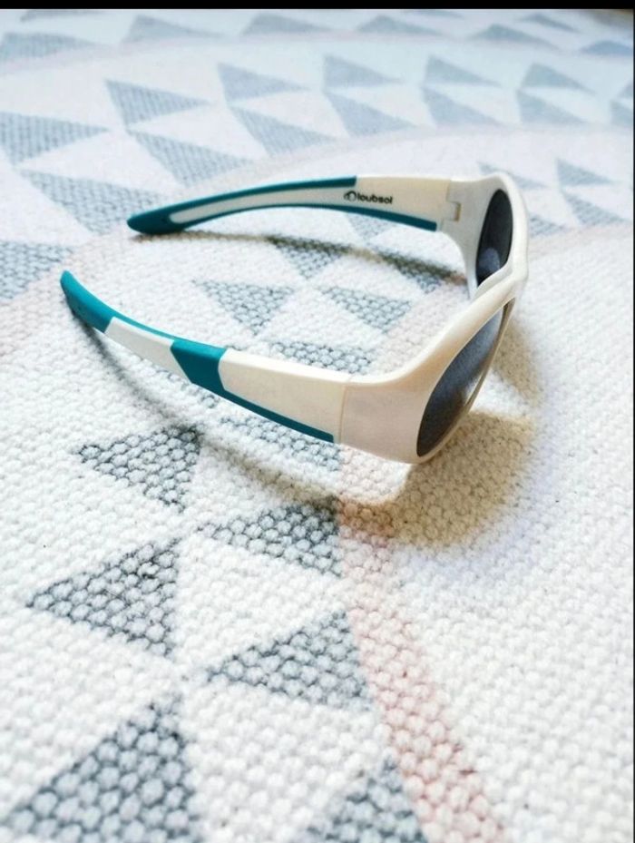 Lunettes Soleil bébé - Loubsol - Excellent État - photo numéro 2