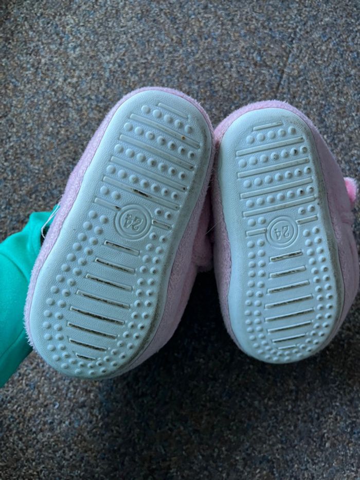 Pantoufles taille 24 fille - photo numéro 2