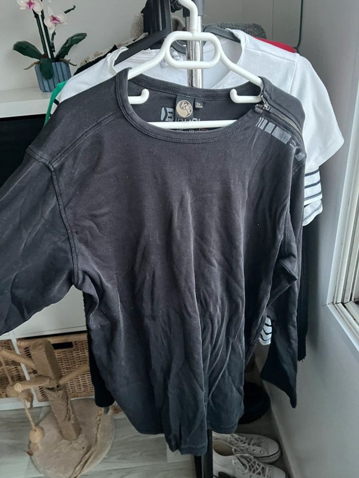 Pull noir - photo numéro 4