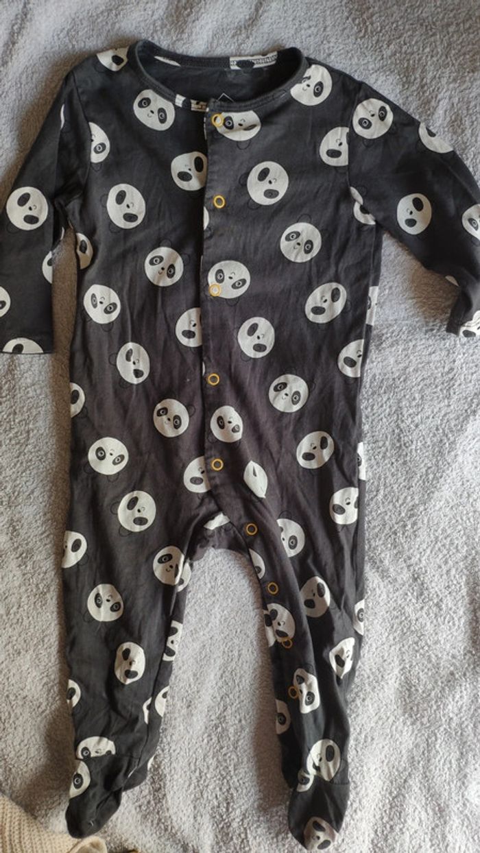 Lot de vêtements en 9 mois - photo numéro 2