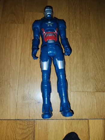 Marvel Iron Man Titan 3