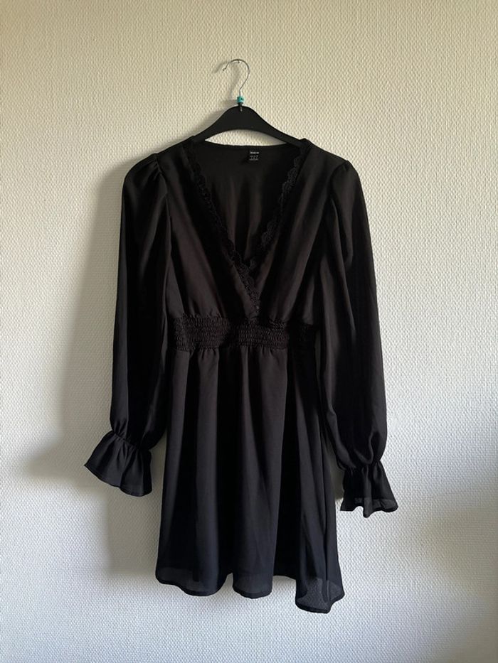 Robe à dentelle noire
