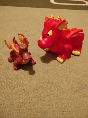 Lot de deux grands dragons