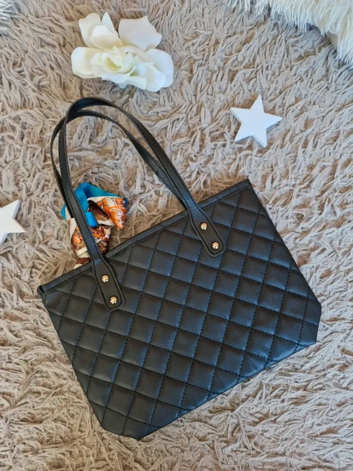 🎀 Petit sac matelassé avec écharpe - photo numéro 4