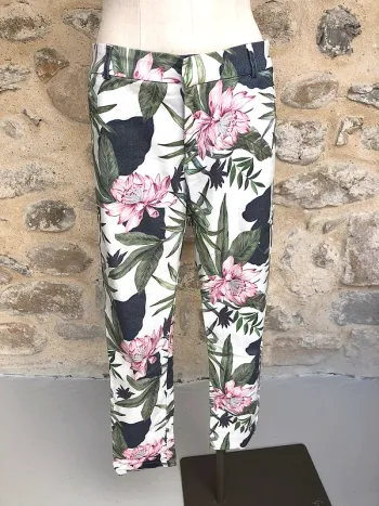 Stradivarius - Pantalon ajusté style smoking épuré blanc floral tropical vert rose