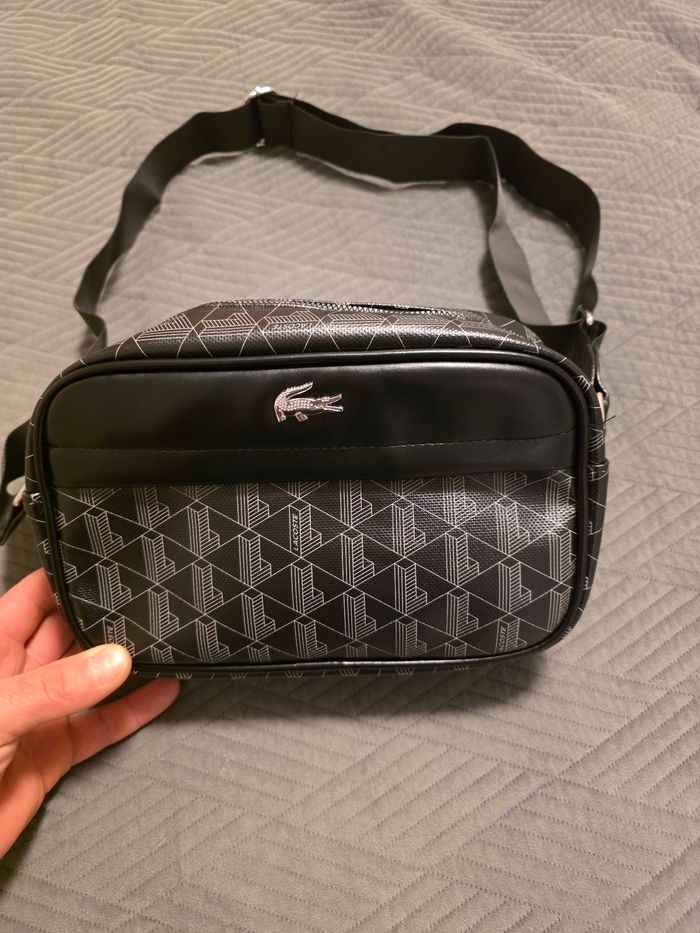 Sac à bandoulière Lacoste - photo numéro 2